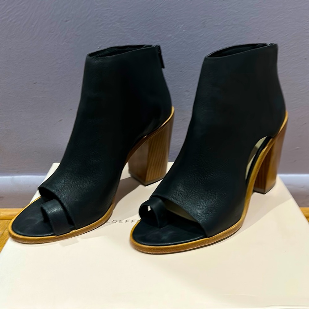 Open toe bootie